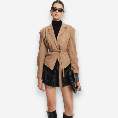 Blazer Ceinturé Élégance Absolue – Céline & Co