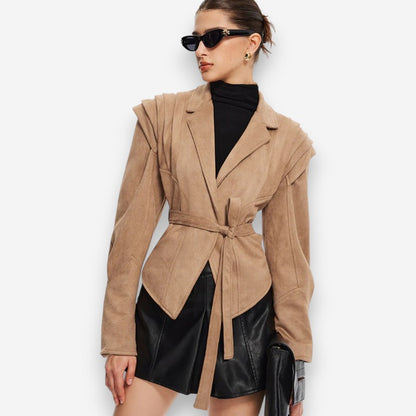 Blazer Ceinturé Élégance Absolue – Céline & Co